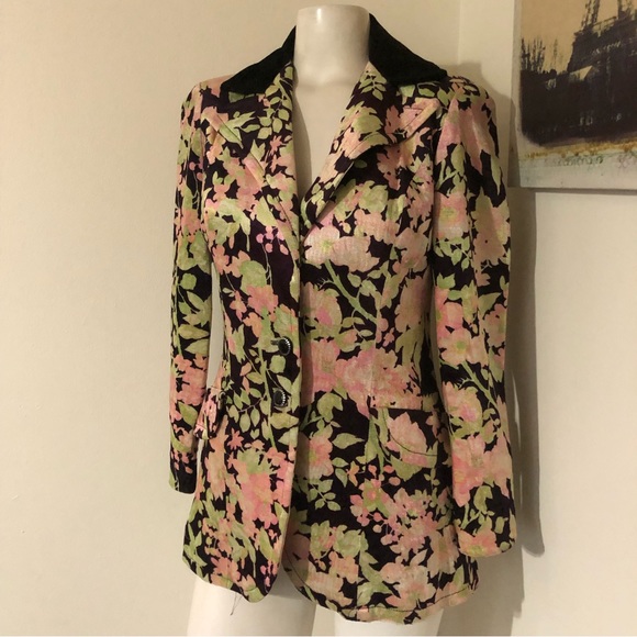 Vintage Peaked Lapel Spring Floral Blazer 6 - Picture 2 of 9